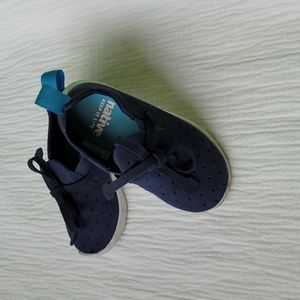 Native, toddler 6 blue shoes